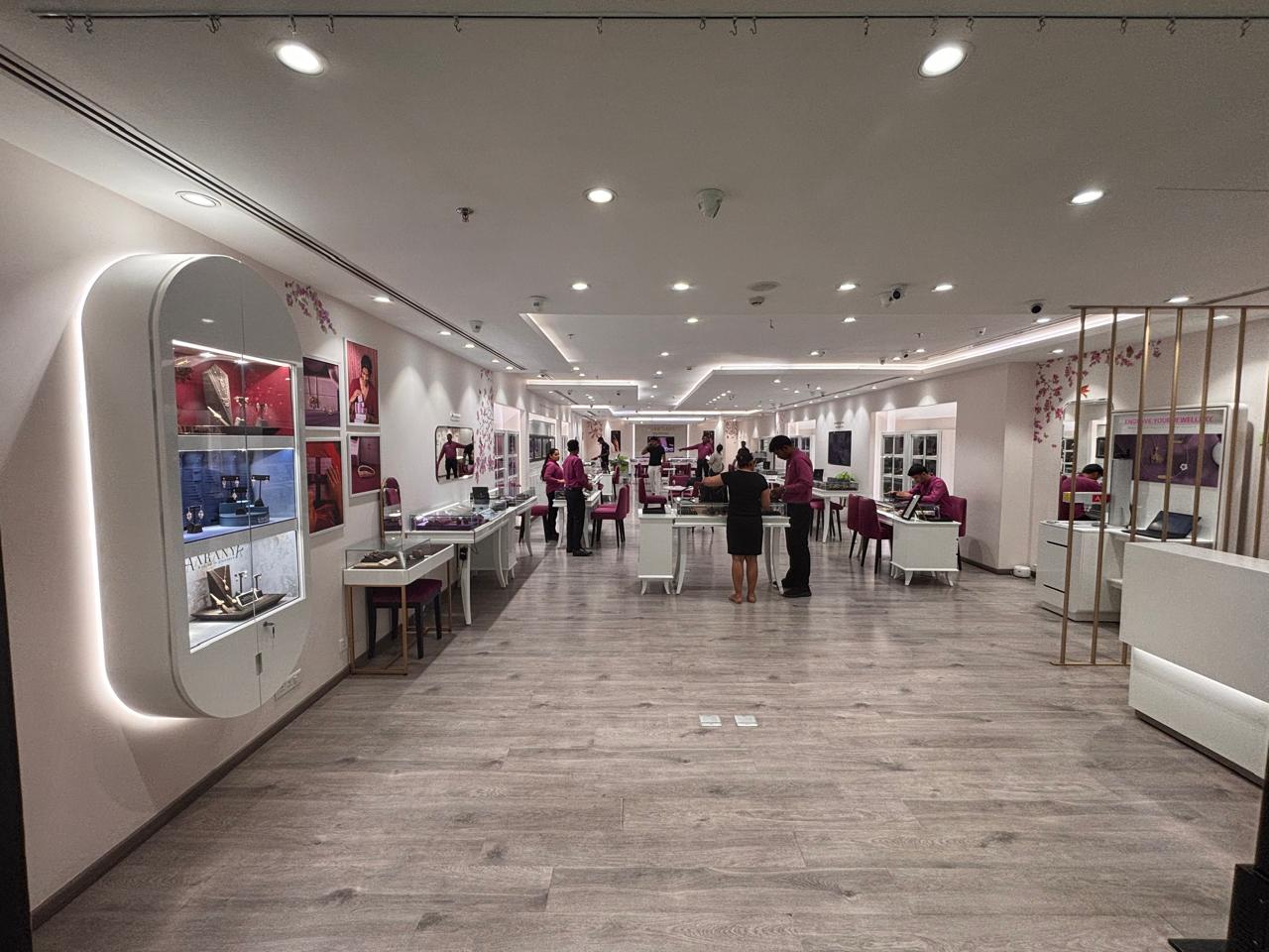 Store Design - Caratlane - image 2