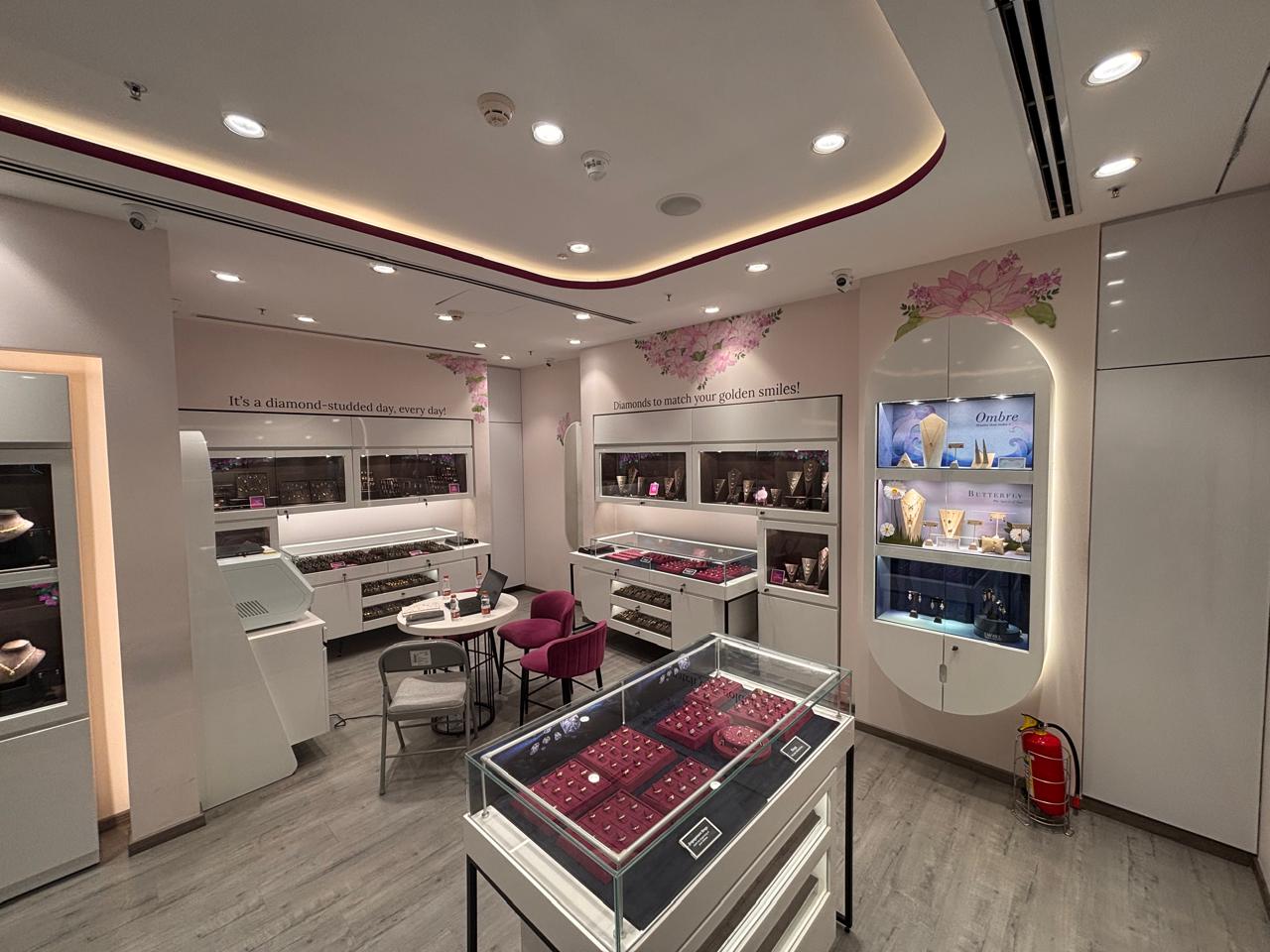 Store Design - Caratlane - image 9
