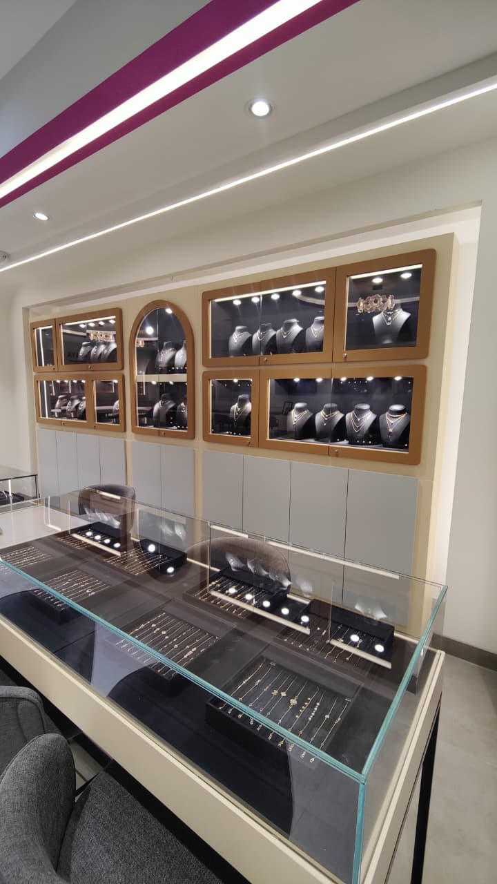 Store Design - Caratlane - image 19