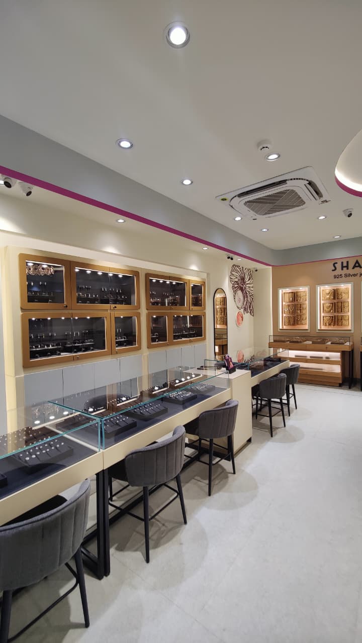Store Design - Caratlane - image 21