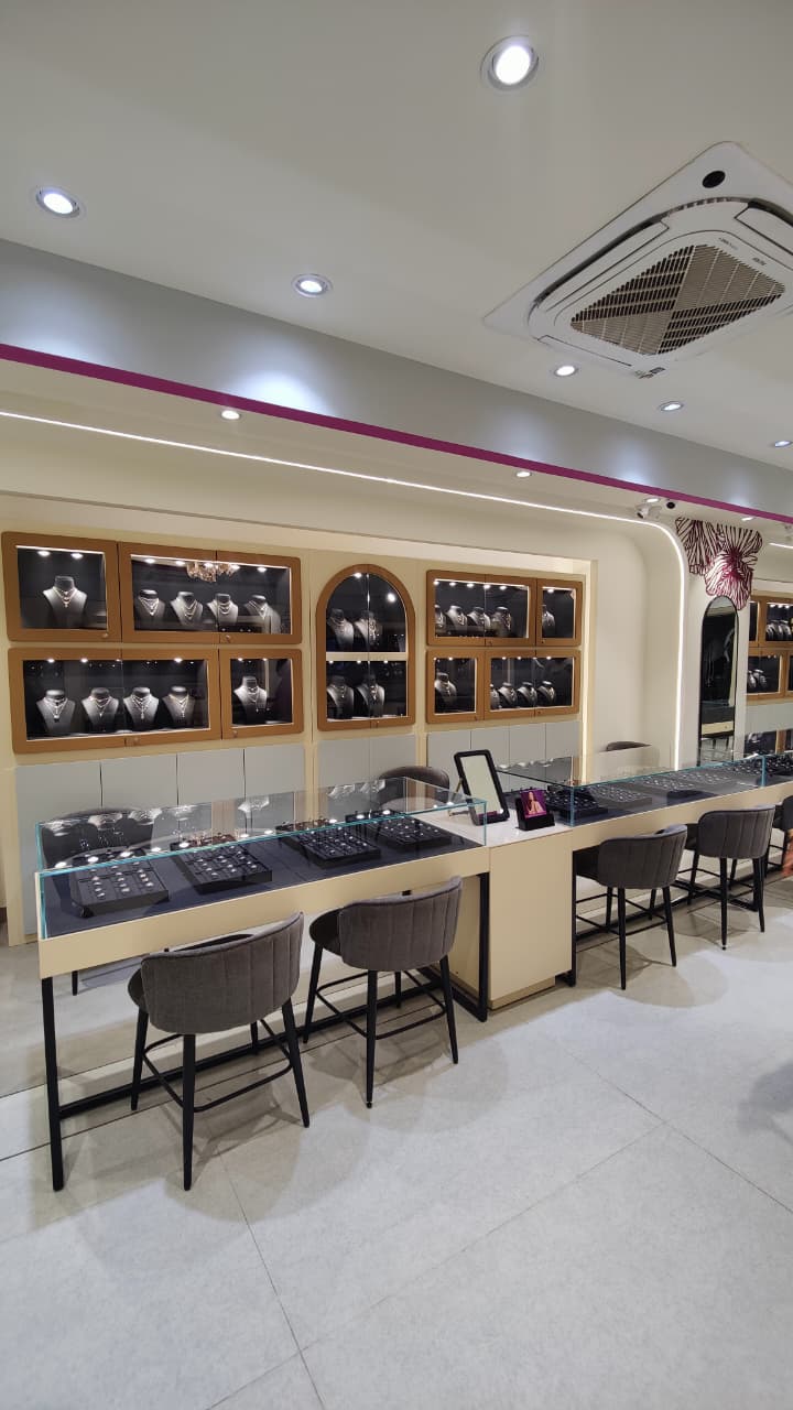 Store Design - Caratlane - image 22