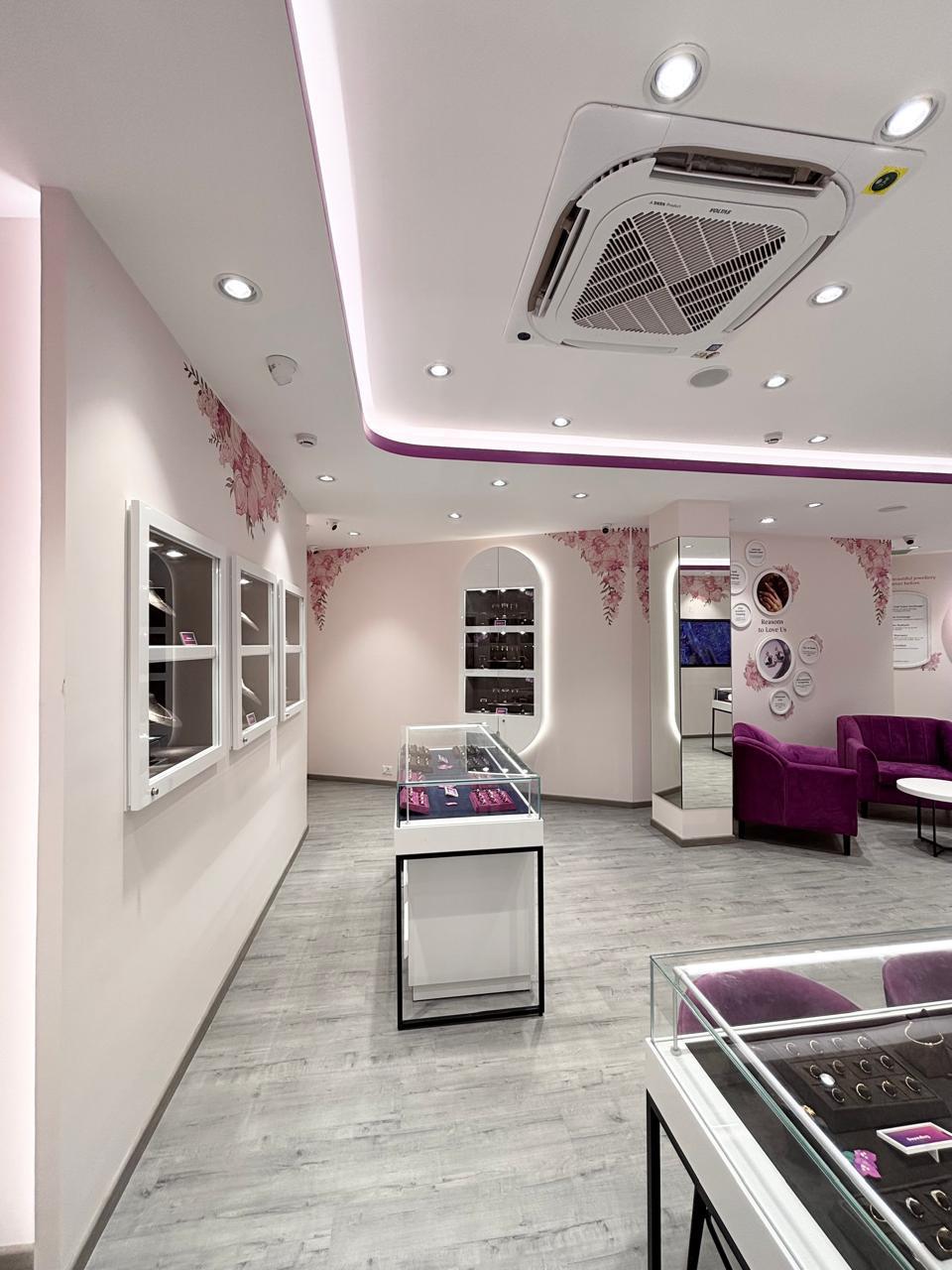 Store Design - Caratlane - image 29